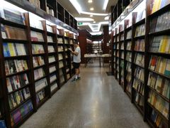 -新华书店(泉城路店)