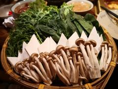 -吴氏老牌坊云南鱼豆花火锅店(通江街店)