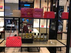-CHANEL(戴高乐机场T 2E店)