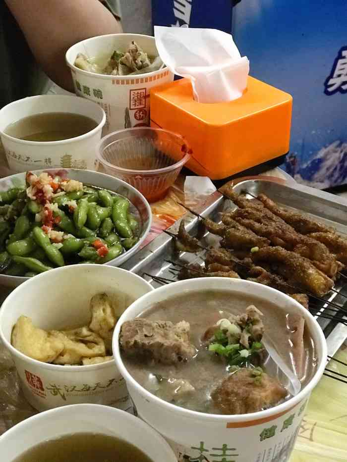 桂萍特色牛筋牛杂(长堤街总店)-"长堤街大有名气的牛杂店,做了10多年