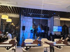 -广州万富希尔顿酒店·感趣自助餐厅·金秋蟹宴生蚝海鲜刺身