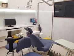 -维乐口腔(美维云门诊陆家嘴店)