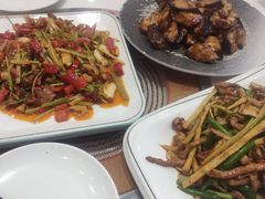 -钟记陕南菜·煎锅鱼(红专南路店)