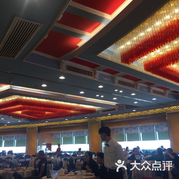 五月花海鲜大酒楼