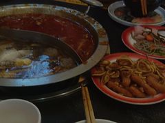 -沸炉重庆老火锅(军事博物馆店)