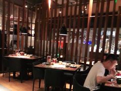 大堂-青年公社烤鸭(滨湖银泰店)