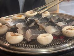 -围炉肉舍•炭烤活鳗•丹东海鲜烤肉(步行街店)