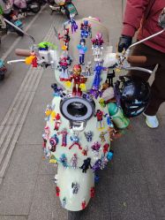 -来此探索玩具仓储店