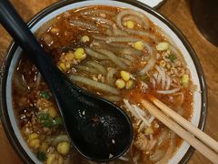 正宗酸辣粉-谭师爷龙抄手(白下路店)