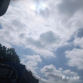 最近的天气都非常的好，空气都非常的清新，特别的喜欢