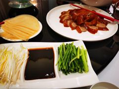 新雅片皮鸭-新雅粤菜馆(南京东路店)