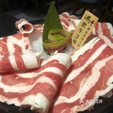 矿泉水锅底的台湾火锅