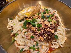 招牌传统麻辣面-聚合鑫东北熏酱熟食麻辣面(长阳店)