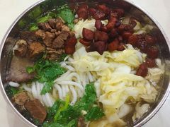 单碗加脆哨-花溪王记牛肉粉(四季花溪商场店)