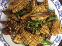 鑫小城故事餐厅(兴业路店)-鑫小城故事·砂锅·排骨藕汤(兴业路店)