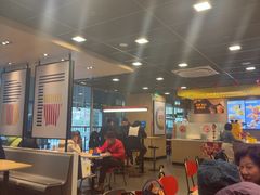-麦当劳(轻轨曹杨路店)