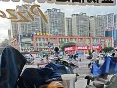 -必胜客(WOW南雄店)