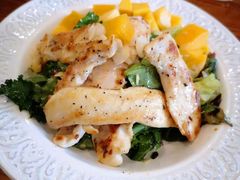 春夏芒果鸡肉芝麻菜色拉-AFS Cafe & Canteen(闽江二路店)