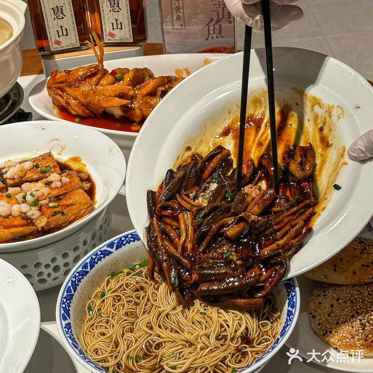 很正宗的无锡非遗老字号！可以用响油鳝丝做浇头！