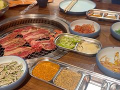 -明洞阿姨·韩式酱蟹烤肉·创意料理(三元桥店)