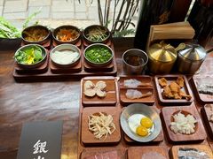 -银米·云南传统过桥米线(双廊黑金冠店)