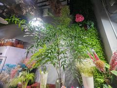 -何兮花店·气球派对鲜花店(马桥银春路万科城店)