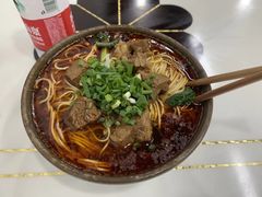 -胥佳烧鸡公牛肉面馆