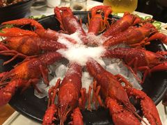 -虾弄弄海派小龙虾·牛羊蝎子火锅