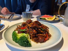 -八府香鸭·啫啫煲(华山路店)