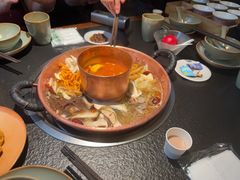 -菌自由丨野生菌火锅特色庭院餐厅(丽江古城店)