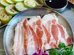 -围炉肉舍•炭烤活鳗•丹东海鲜烤肉(步行街店)