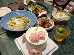 -秘密旅行Bonjour(黑金冠 江南西店)