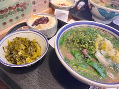 -云阿蛮云南生烫牛肉米线(奉贤路店)