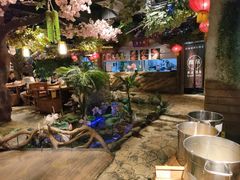-城墙拐拐火锅(三峡广场黑金冠店)