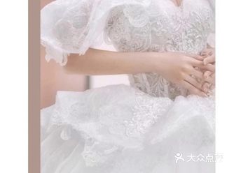 #主纱推荐#  如果说公主的婚礼不能没有蓬蓬裙