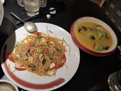 -麻六记(凤凰汇店)