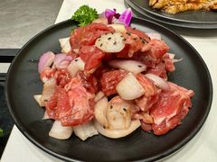 -山野的朋友露营炭火烤肉