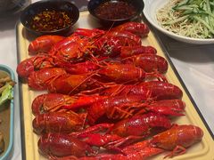 -肥肥虾庄·金牌油焖大虾(汉街SKP店)