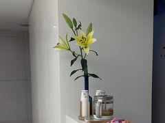 -卡罗酒店(东门晒布地铁站店)