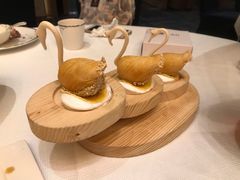 天鹅榴莲酥-天瑞轩·粤菜餐厅
