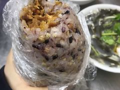 杂粮饭包卤蛋肉松老油条-芳婆糕团店(王府大街店)