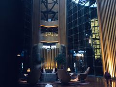 -上海滴水湖皇冠假日酒店