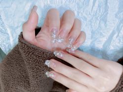 -灰姑娘美甲美睫馆