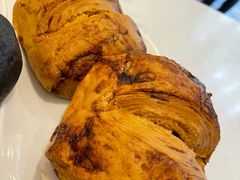 -李与白包子铺(桐梓林店)