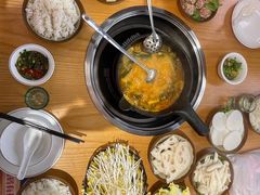 -黔三一夺夺粉酸汤火锅(百信店)