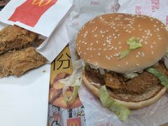 -麦当劳(百联西郊购物中心店)