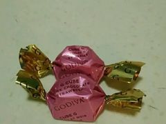 新年限量版奢享巧克力礼盒-侧面-GODIVA(万象城店)