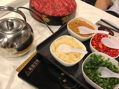 -鲜入围煮花胶鸡海鲜火锅