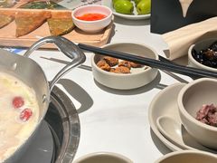 -左庭右院鲜牛肉火锅(金山万达店)