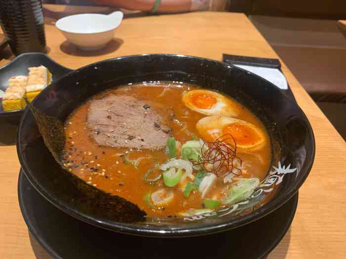 神虎(九龙仓店)-"来吃了好几次了赤虎拉面90汤底很浓稠 .